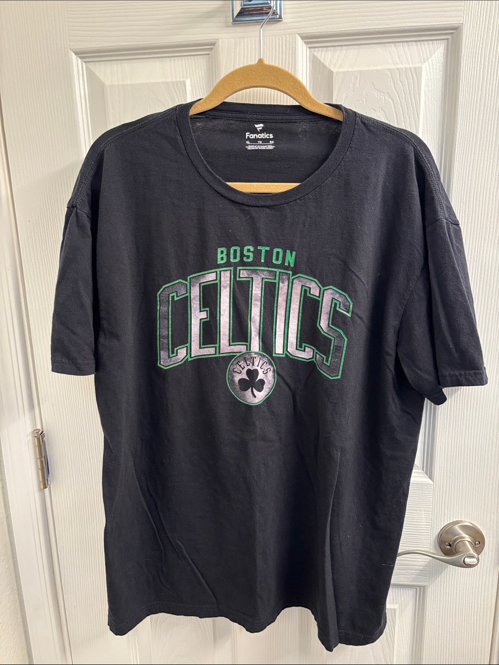 Fanatics Black Boston Celtics Graphic Short Sleeve Tee- Size XL